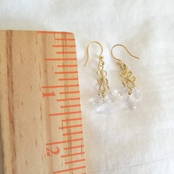 Gold Swirl Glass Tear Drop Earrings - Picture 3 of 3